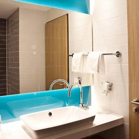 Hotel Express - By Ihg 3*