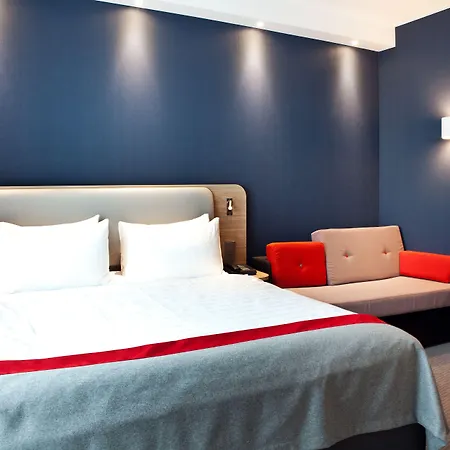 Express - By Ihg מלון