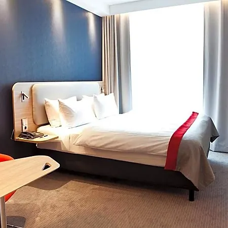 Express - By Ihg Hotel Trewir