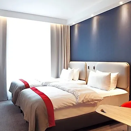 Express - By Ihg ホテル 3*