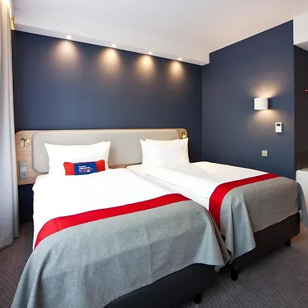 Hotel Express - By Ihg 3*