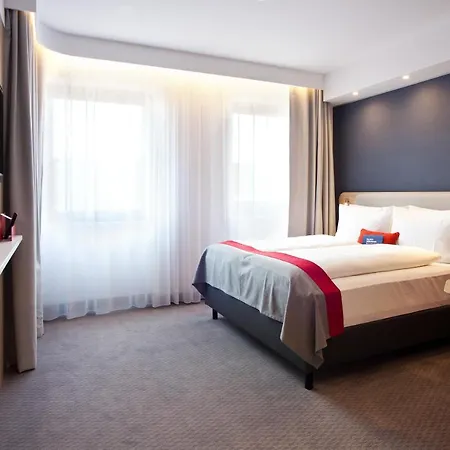 Express - By Ihg