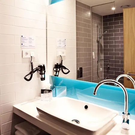 فندق Express - By Ihg